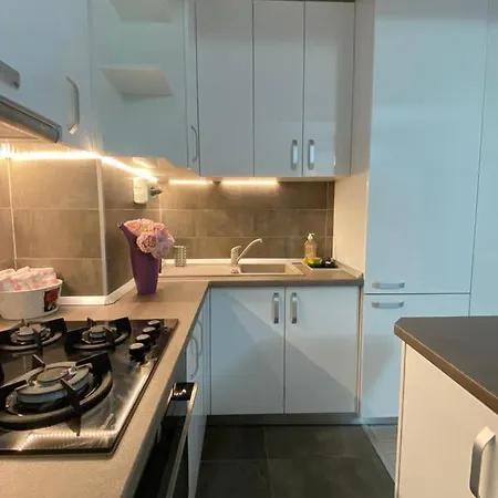 House - Apartment *